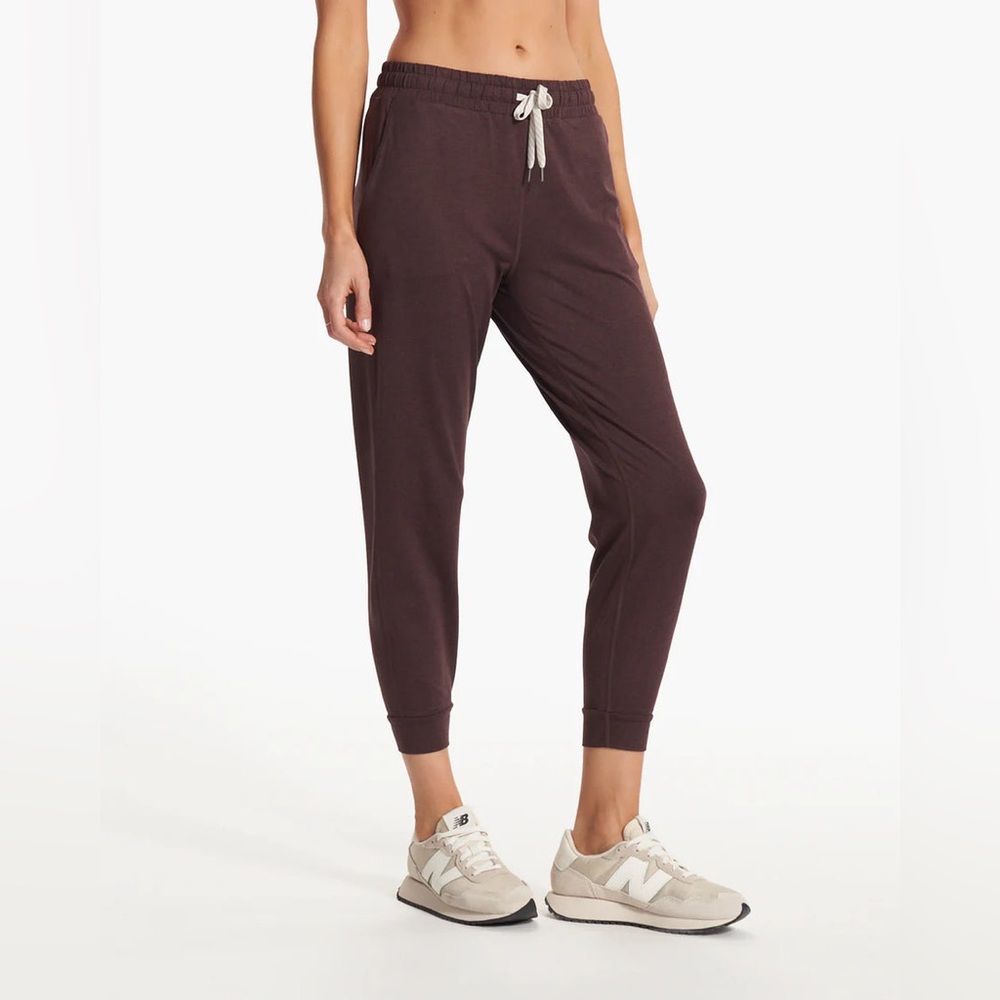 Vuori Women’s Performance Joggers Mahogany Heather Size S Long